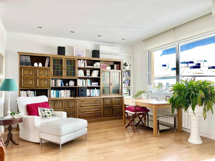 Moderno Y Amplio Apartamento En El Centro De Roses Esterno foto