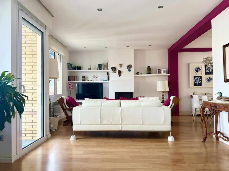 Moderno Y Amplio Apartamento En El Centro De Roses Esterno foto